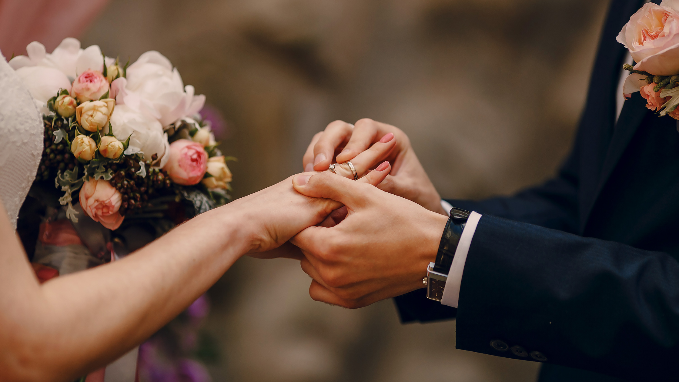 Fedi matrimoniali in titanio: perché sceglierle