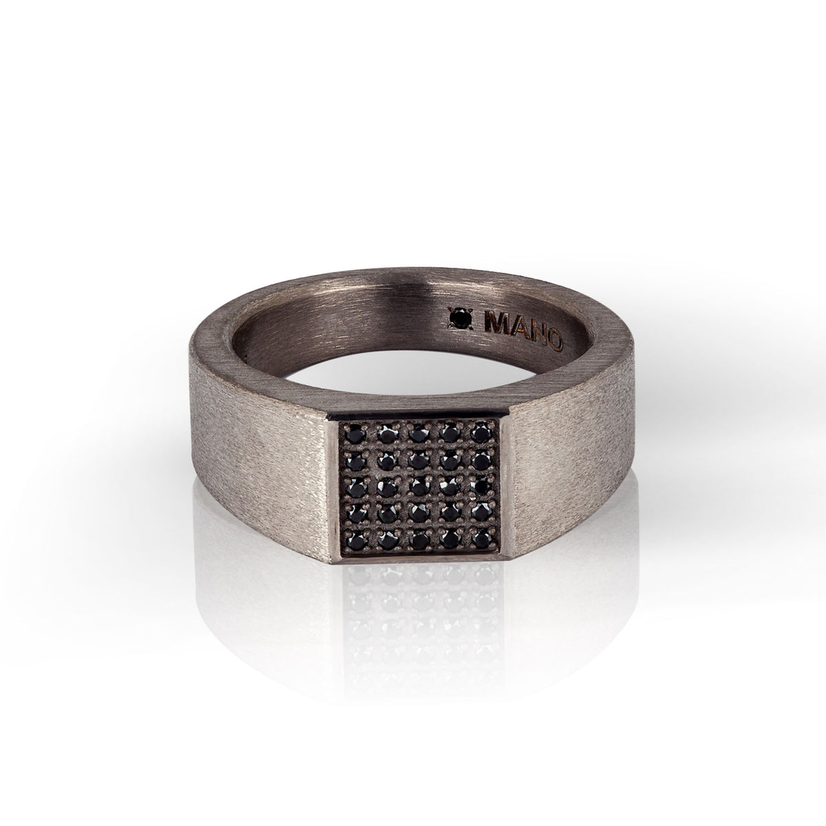 ANELLO UOMO IN TITANIO CON PAVE' DI 25 DIAMANTI BLACK.