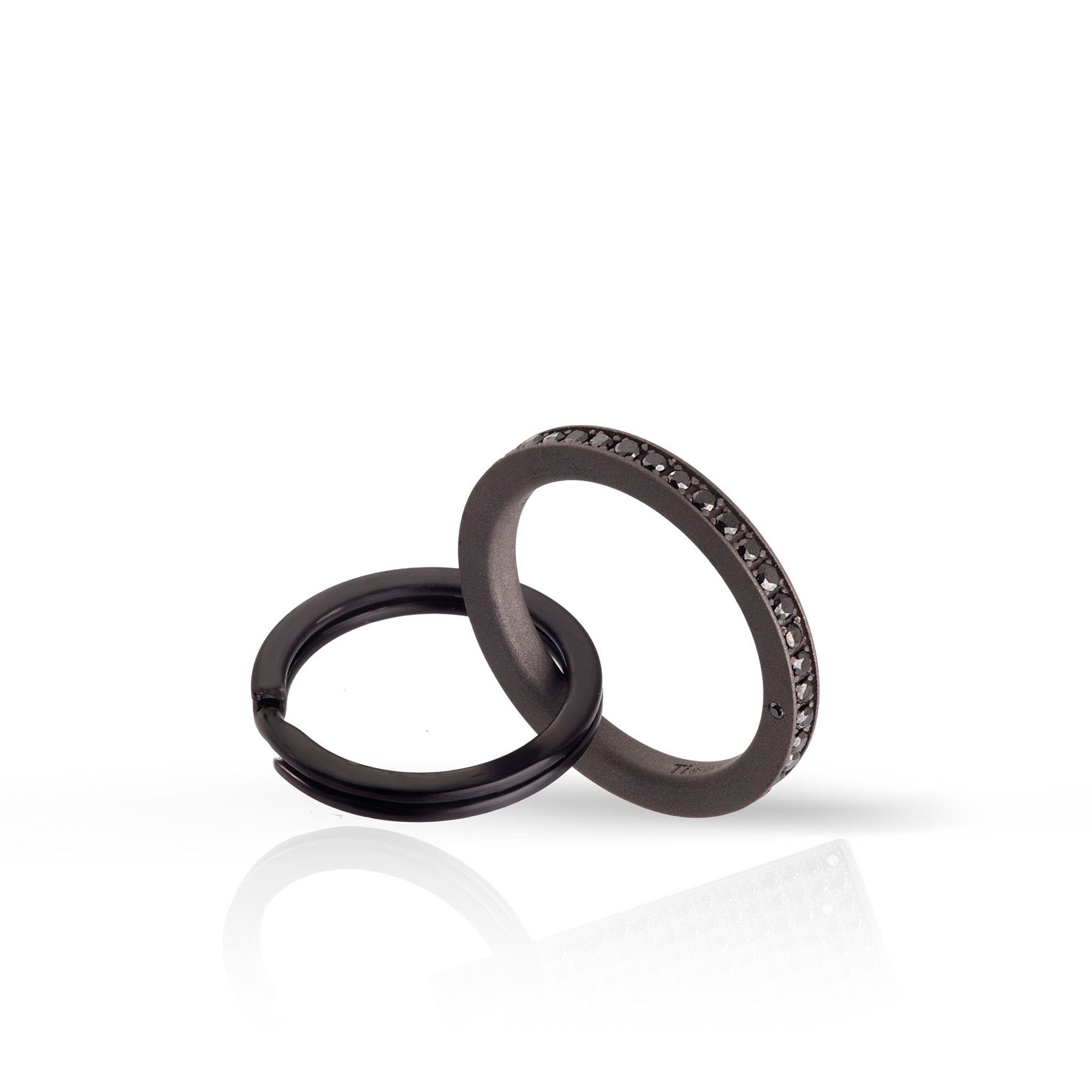 PORTACHIAVI IN TITANIO TONDO CON 40 DIAMANTI BLACK