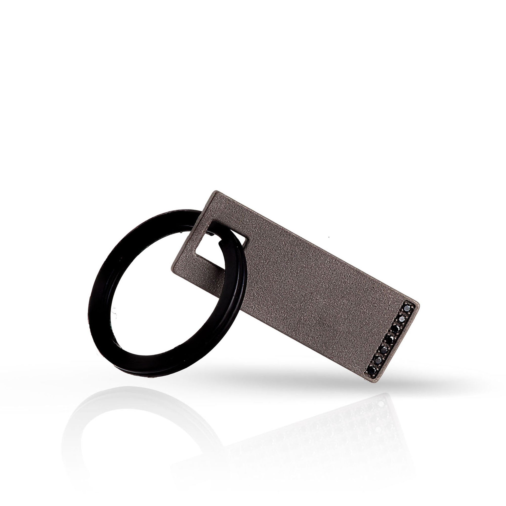 Keychains IN Titanium with TARGHETTA and 7 Diamonds BLACK by 1 PUNTO