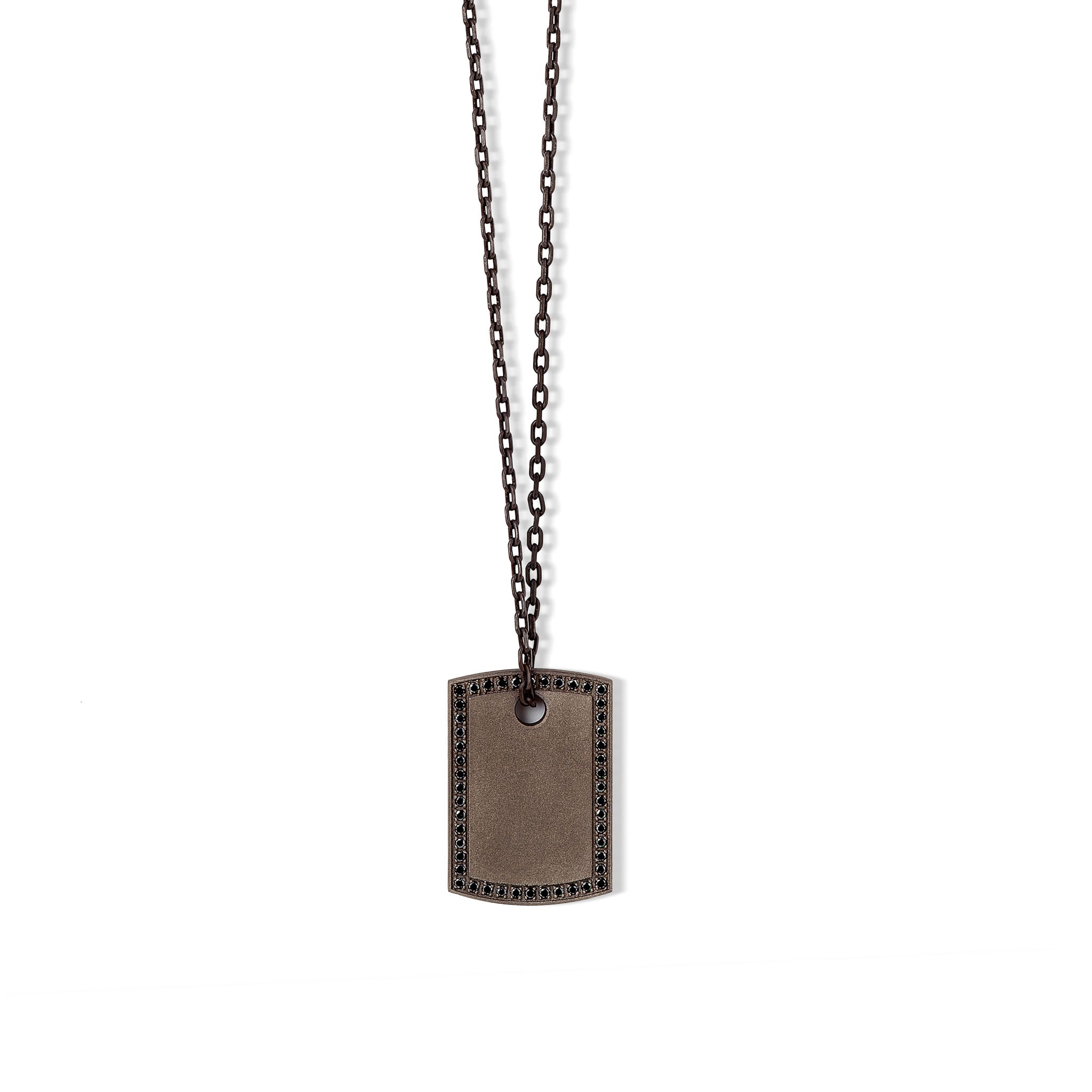 COLLANA CON TARGHETTA IN TITANIO, DIAMANTI BLACK E CATENA.