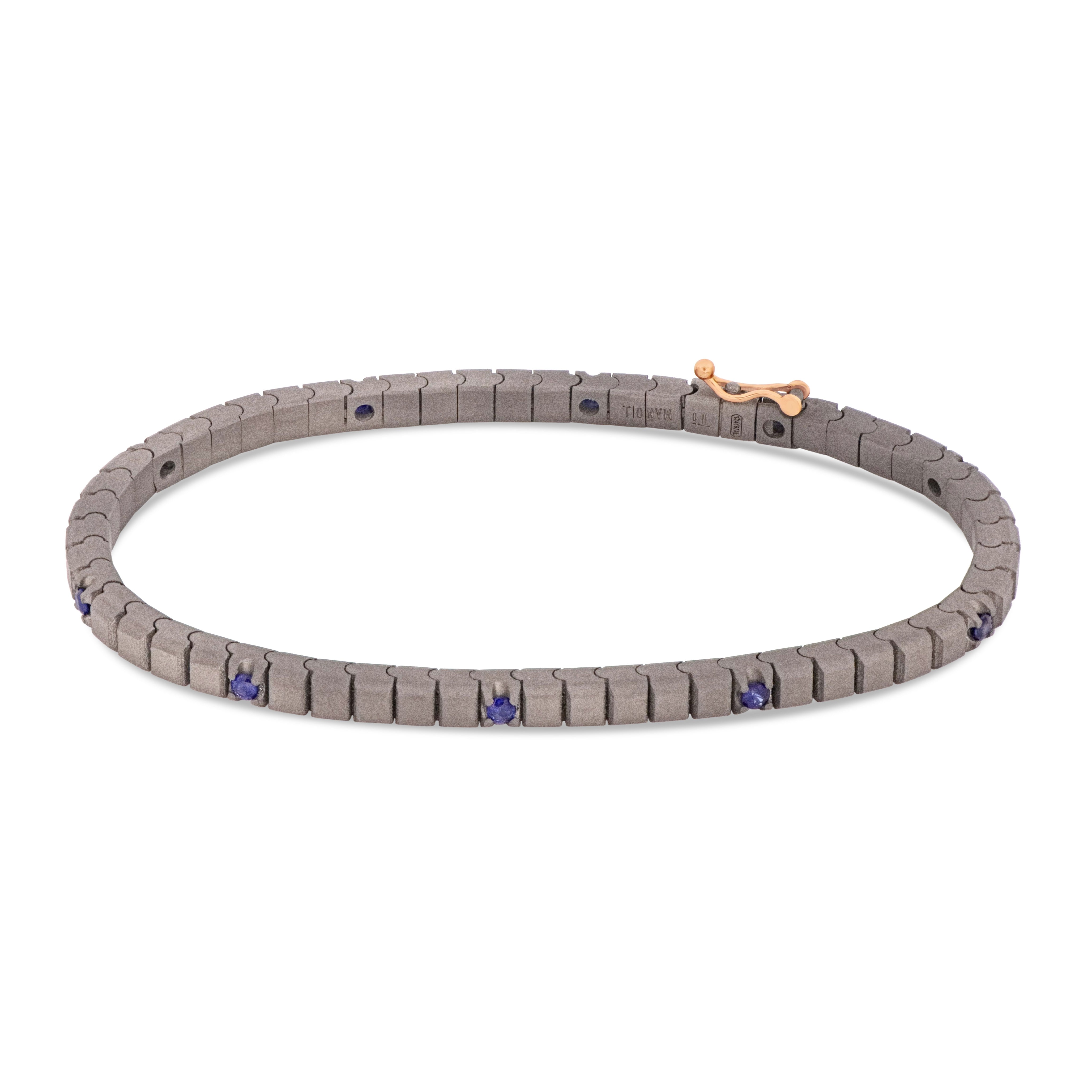 BRACCIALE TENNIS CLASSICO IN TITANIO, ORO ROSSO 18 KT E 10 ZAFFIRI BLU DA 5 PUNTI