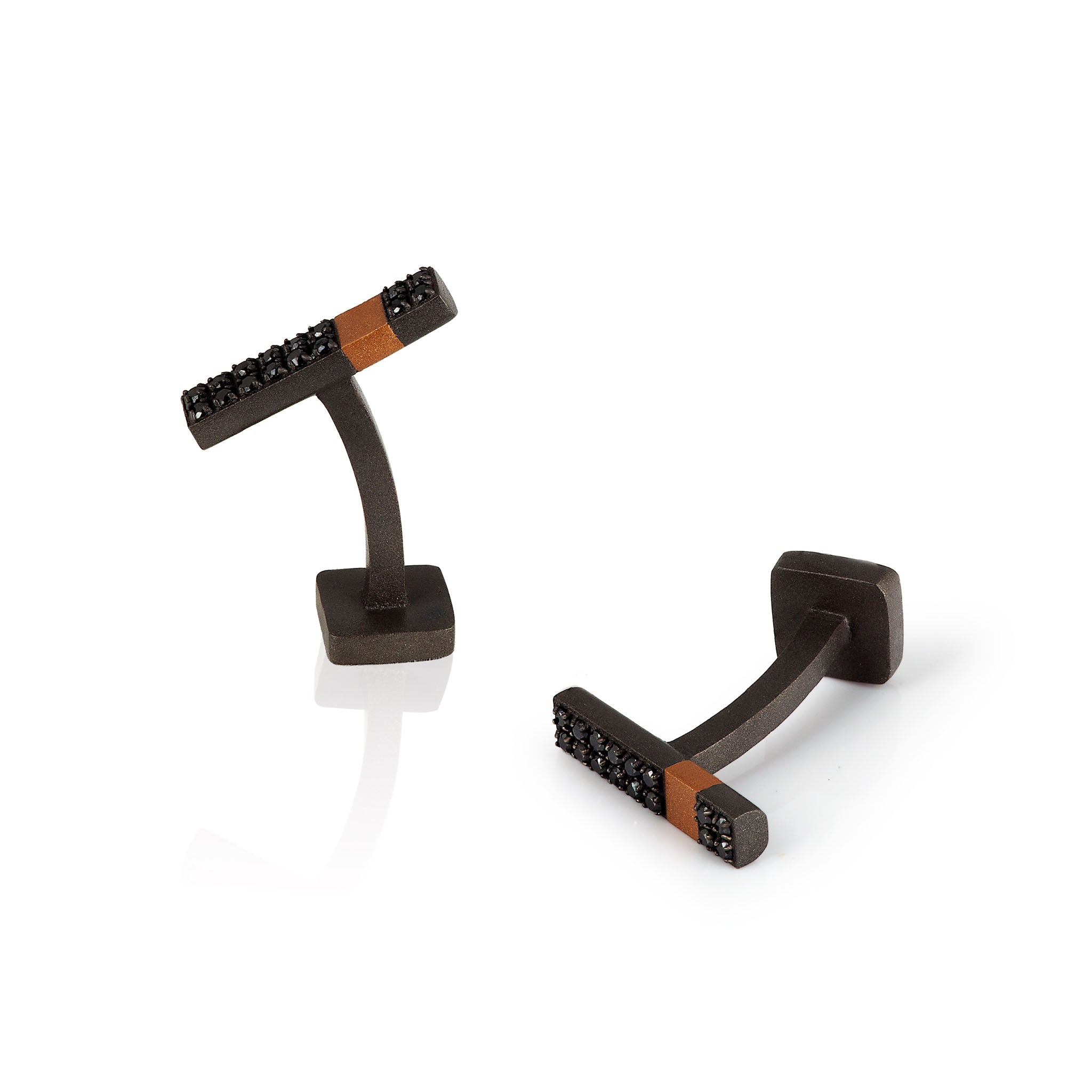 GEMELLI IN TITANIO,ORO 18 KT E 32 DIAMANTI BLACK