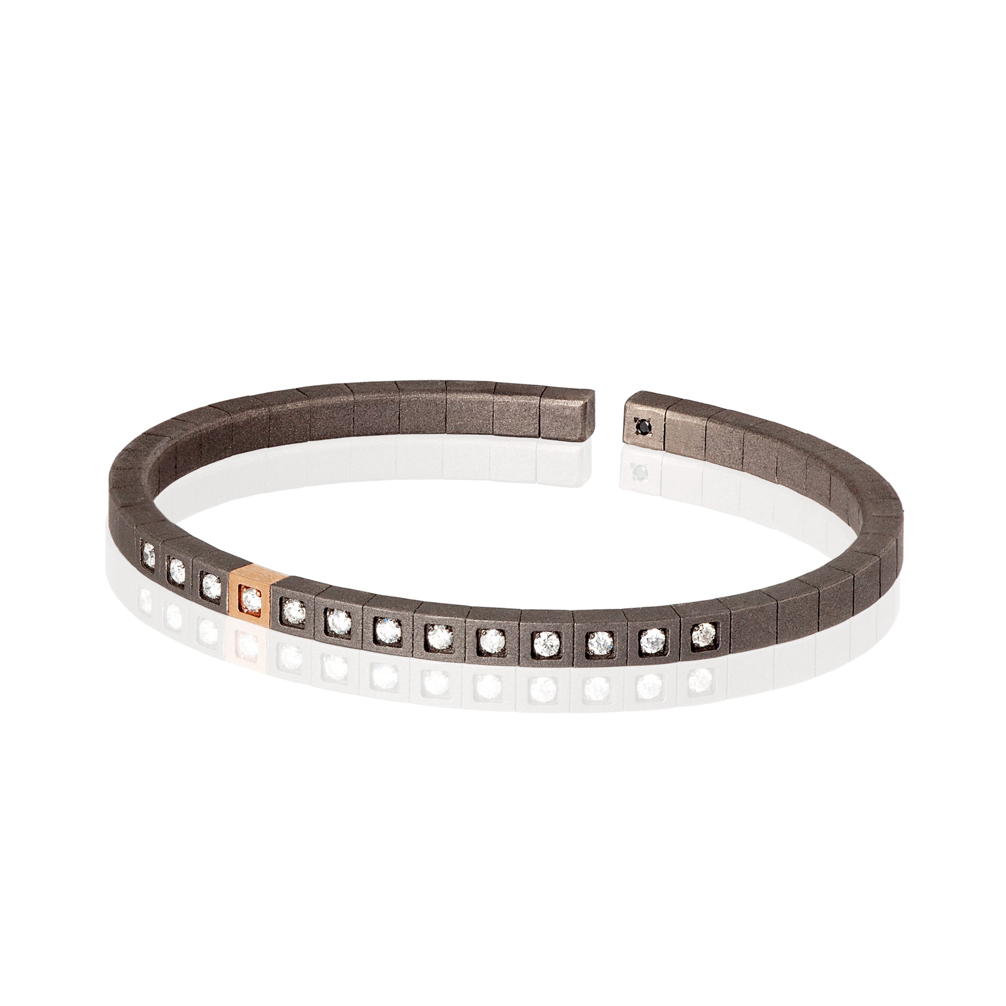 BRACELET HOMME EN TITANE, OR ROUGE 9 KT, DIAMANTS BLANCS.