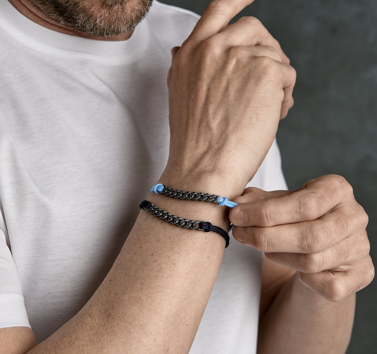 BRACCIALE GROUMETTE NAUTICA IN TITANIO CON ZAFFIRI BLU E LACCIO BLU NAVY
