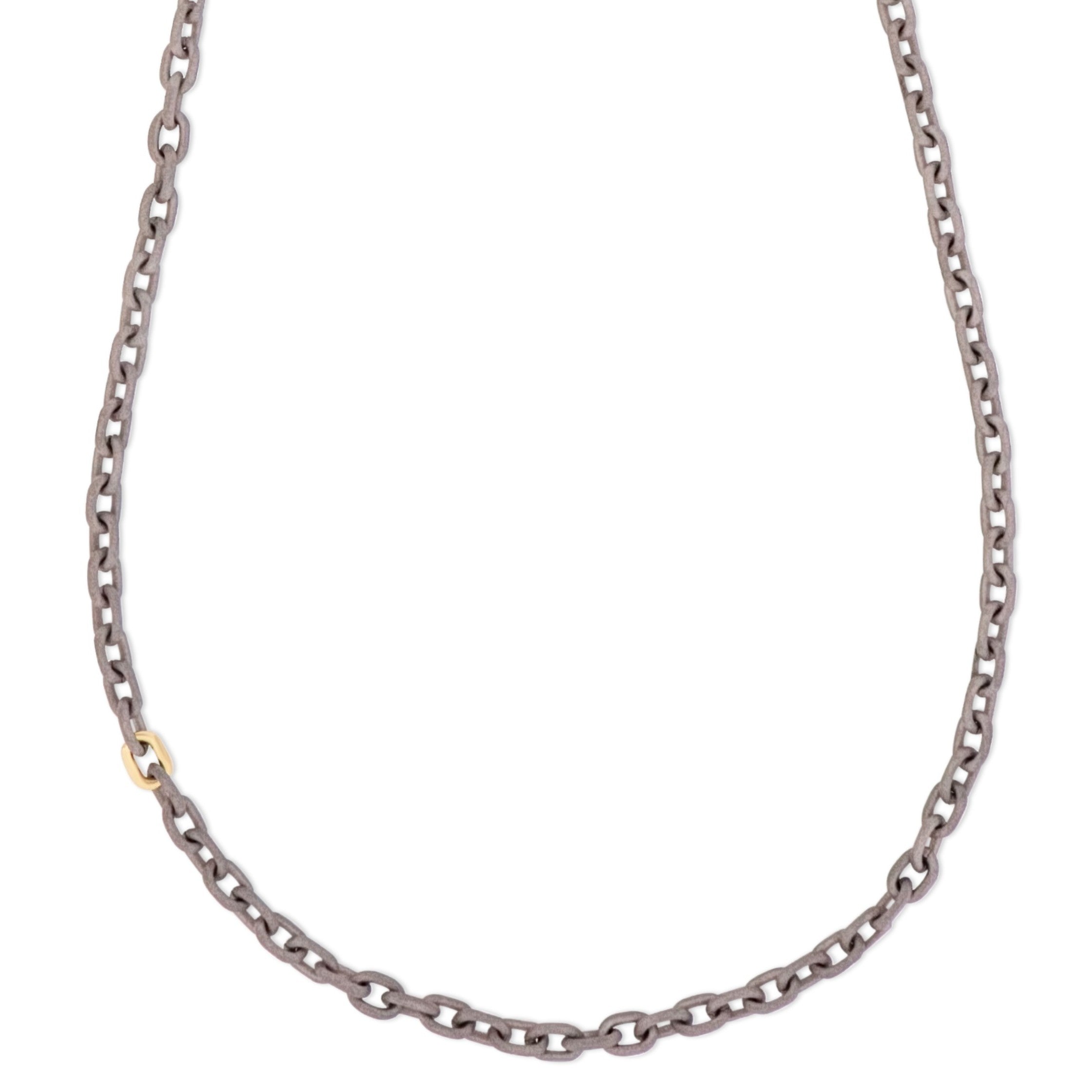 COLLANA UOMO CON CATENA IN TITANIO, UNA MAGLIA E CHIUSURA IN ORO GIALLO 9 KT