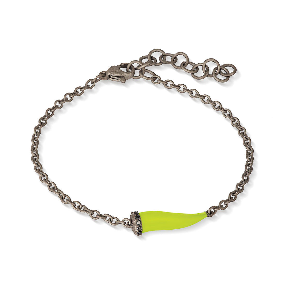 BRACELET CHARMS AVEC CORNE PORTE-BONHEUR ÉMAILLÉ JAUNE FLUO EN TITANE, 5 NOIRS ET CHAÎNE