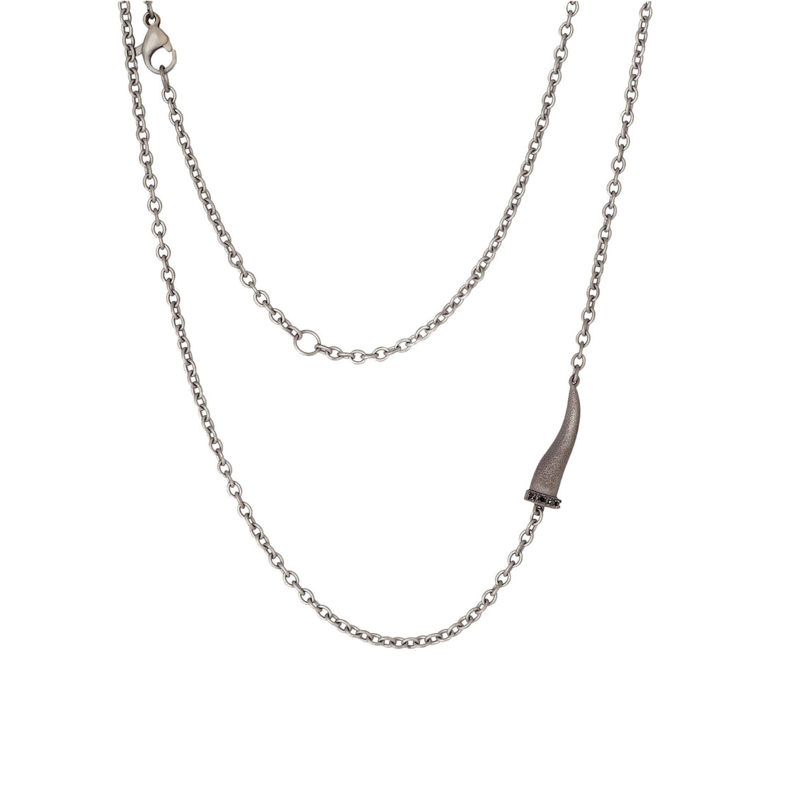 COLLIER LIGNE CHARMS AVEC CORNE PORTE-BONHEUR EN TITANE, 5 DIAMANTS NOIRS ET CHAÎNE