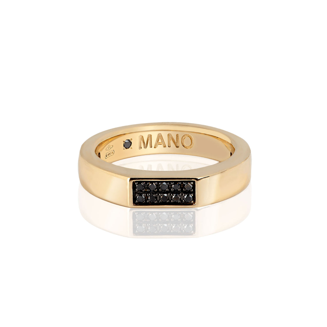BAGUE DE HOMME  EN OR JAUNE 9 KT AVEC 10 DIAMANTS NOIRS.