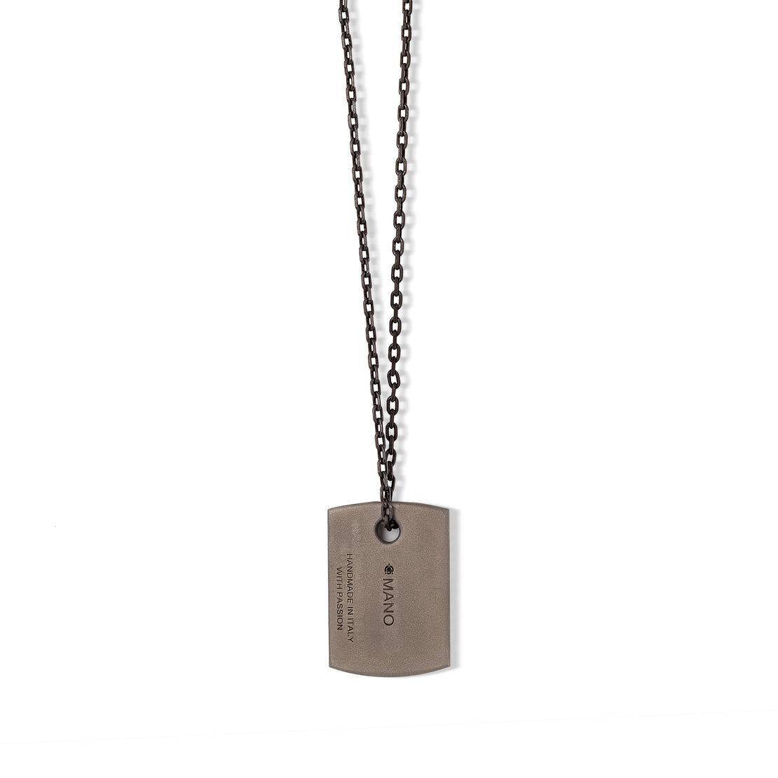 COLLIER AVEC PLAQUE  EN TITANE, DIAMANTS NOIRS ET CHAÎNE.