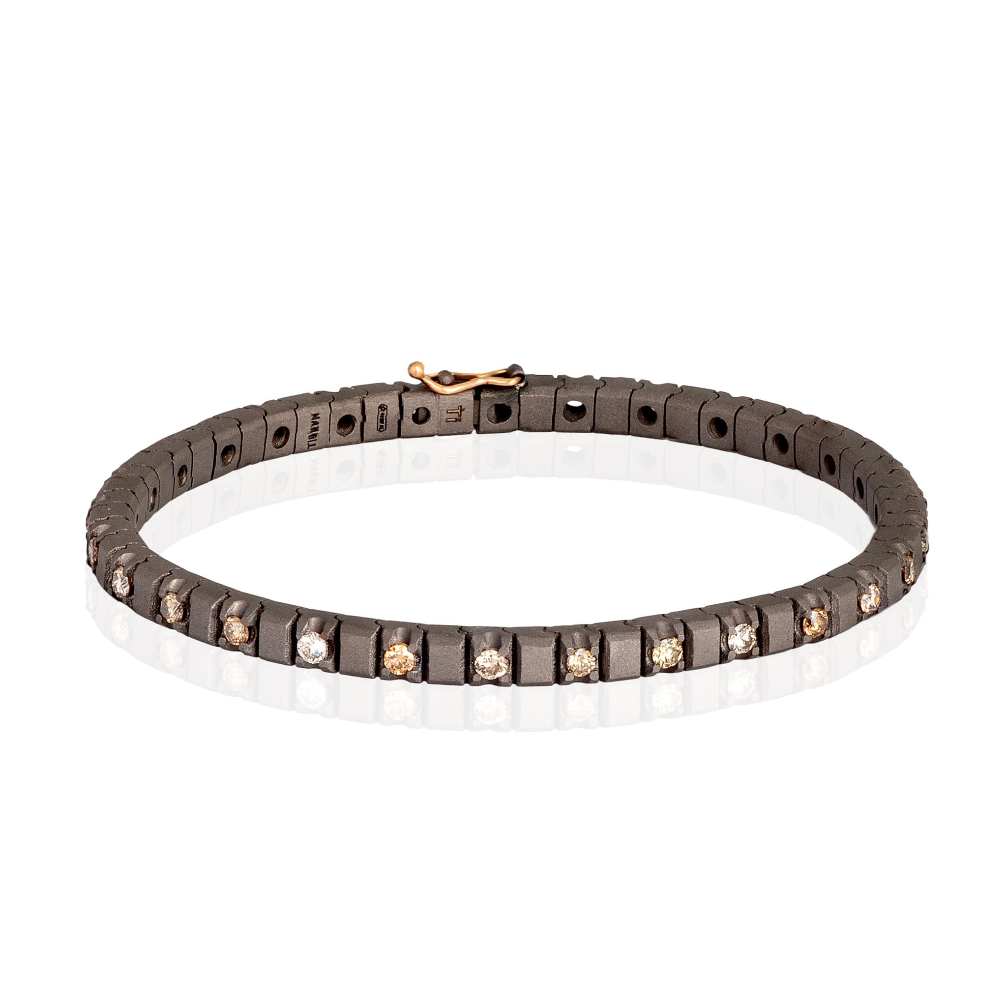 BRACCIALE TENNIS CLASSICO IN TITANIO, ORO ROSSO 18 KT E DIAMANTI BROWN DA 5 PUNTI ALTERNATI.