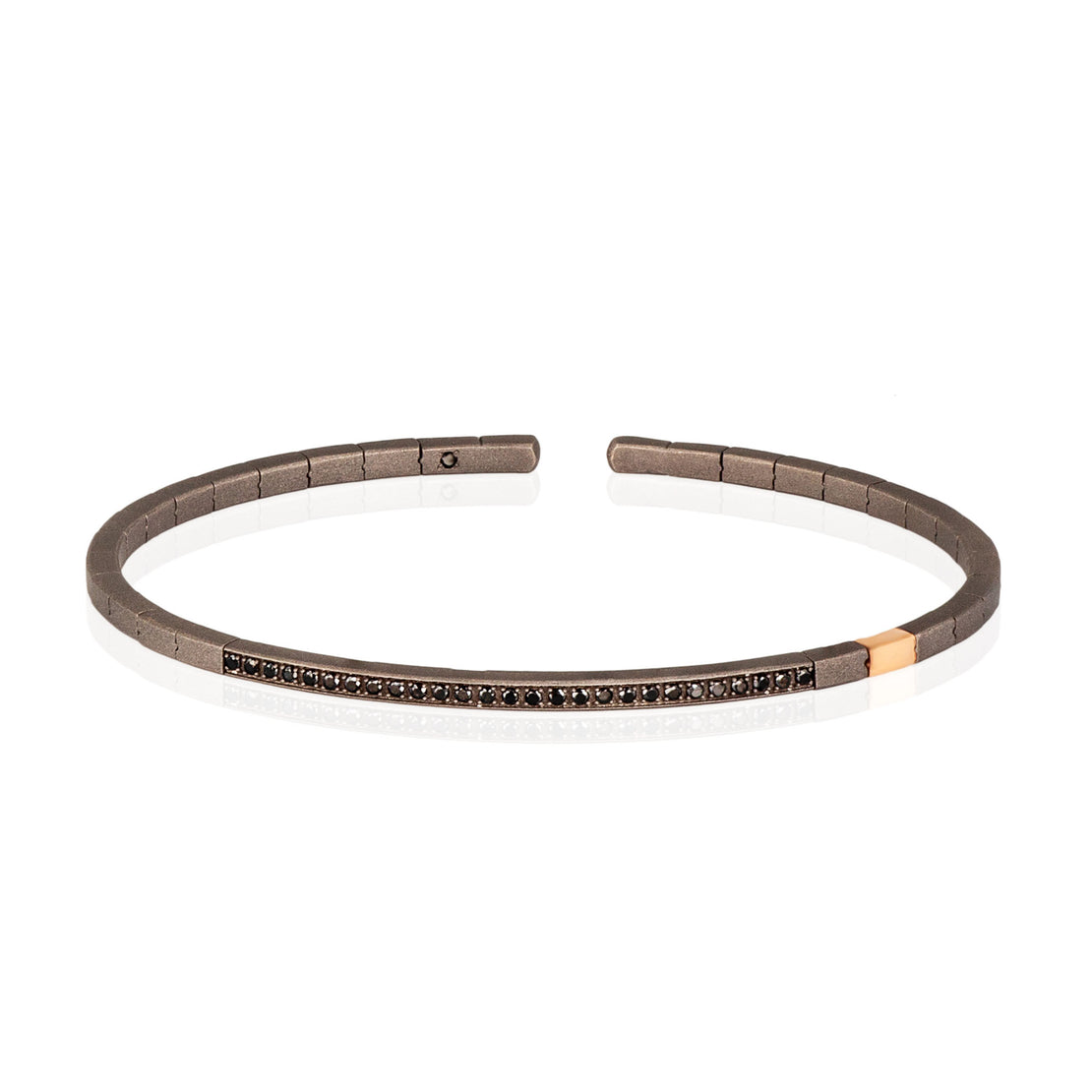 BRACELET À RESSORT EN TITANE, OR ROUGE 9 KT ET 27 DIAMANTS NOIRS DE 1 POINT