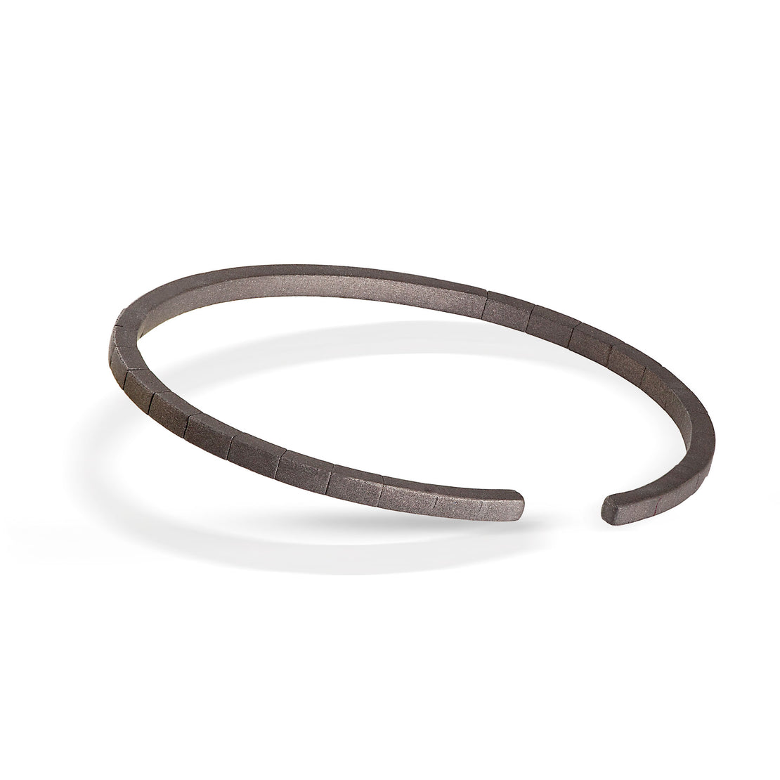 BRACELET À RESSORT EN TITANE ET 27 DIAMANTS BRUNS DE 1 POINT