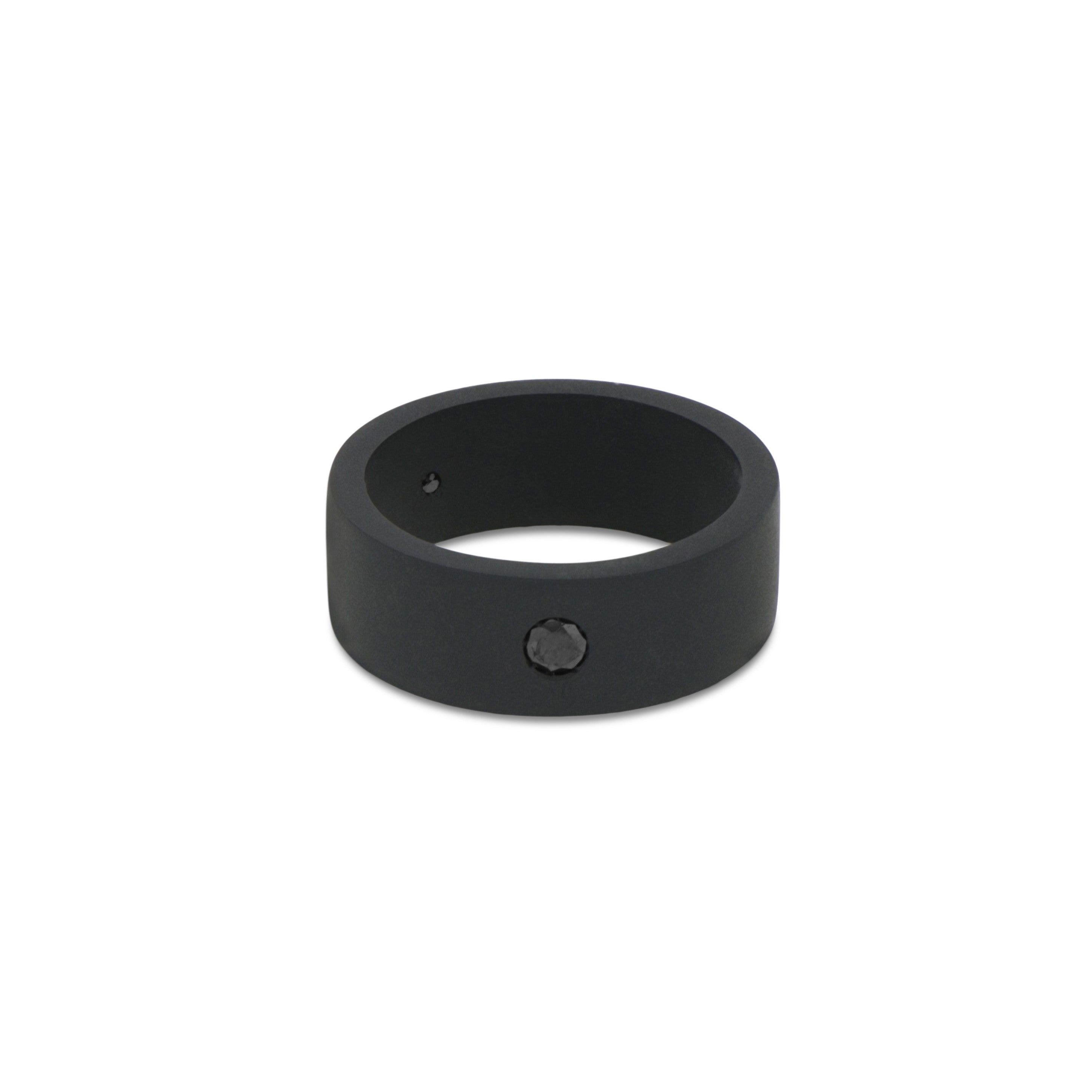 SOLITARIO A FASCIA PIATTA IN TITANIO NERO CON DIAMANTE BLACK DA 10 PUNTI