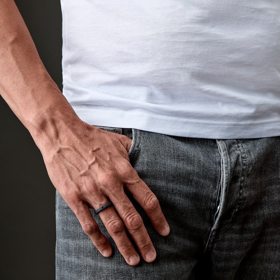 SOLITARIO UOMO IN TITANIO NERO CON DIAMANTE BLACK DA 10 PUNTI