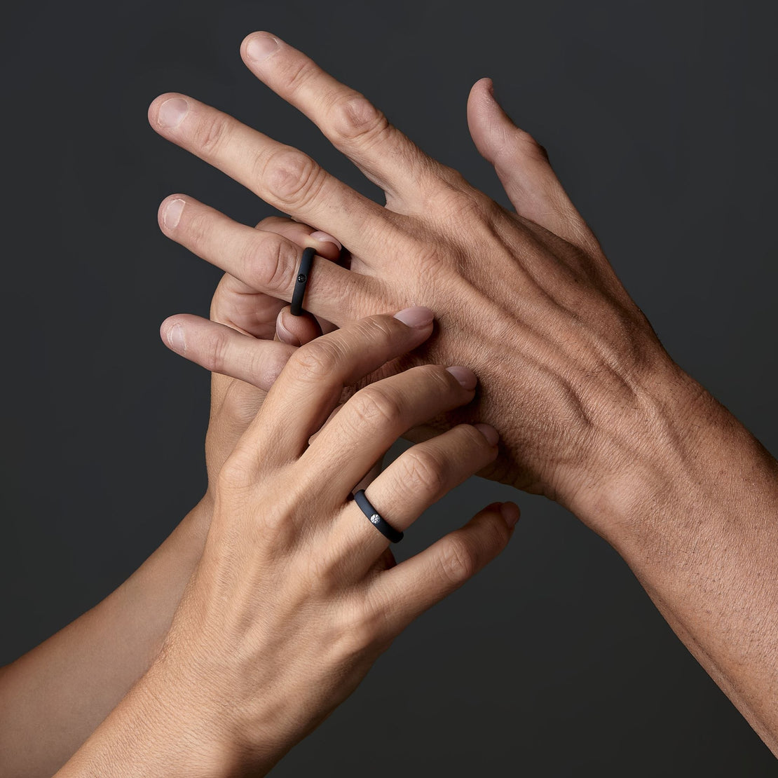SOLITARIO UOMO IN TITANIO NERO CON DIAMANTE WHITE DA 10 PUNTI