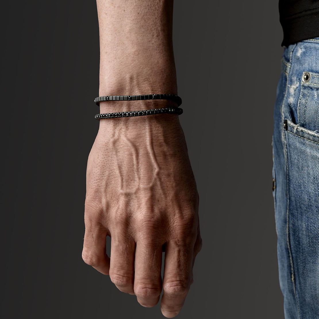BRACCIALE TENNIS LINEA ELASTICA IN TITANIO NERO E 10 DIAMANTI BLACK DA 5 PUNTI